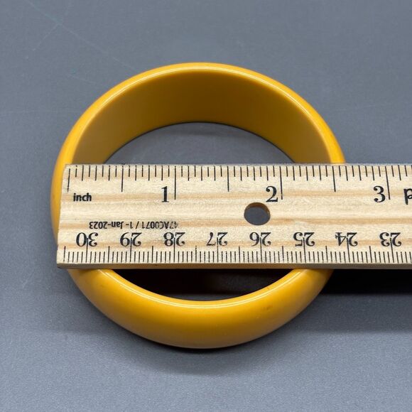 Vintage Bakelite Bangle Bracelet Wide Domed Butterscotch Yellow 1940s Chunky - Picture 5 of 6